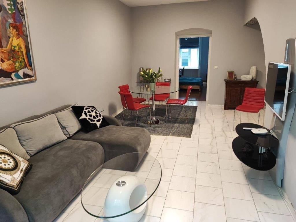 Central Vienna Apartment With Unique 40M2 City Garden & Self Check In エクステリア 写真