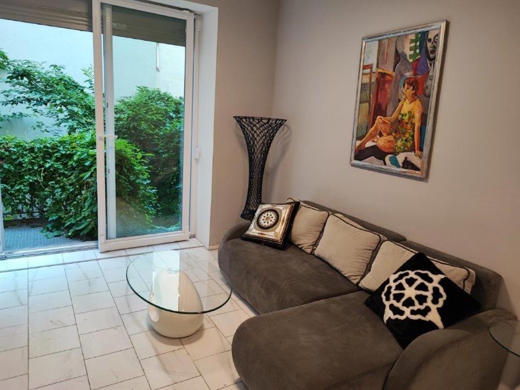 Central Vienna Apartment With Unique 40M2 City Garden & Self Check In エクステリア 写真