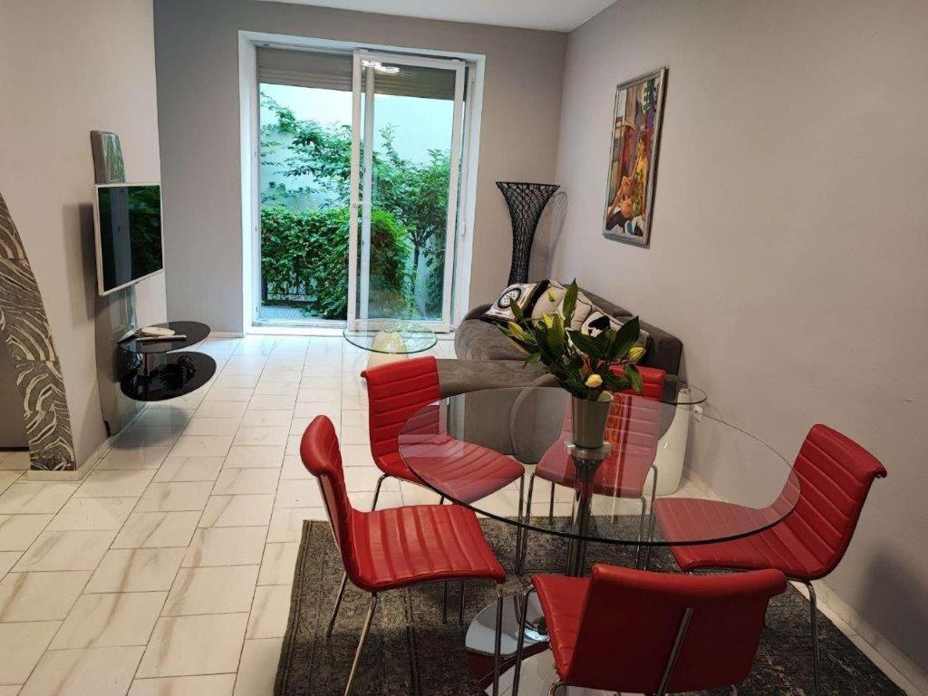Central Vienna Apartment With Unique 40M2 City Garden & Self Check In エクステリア 写真