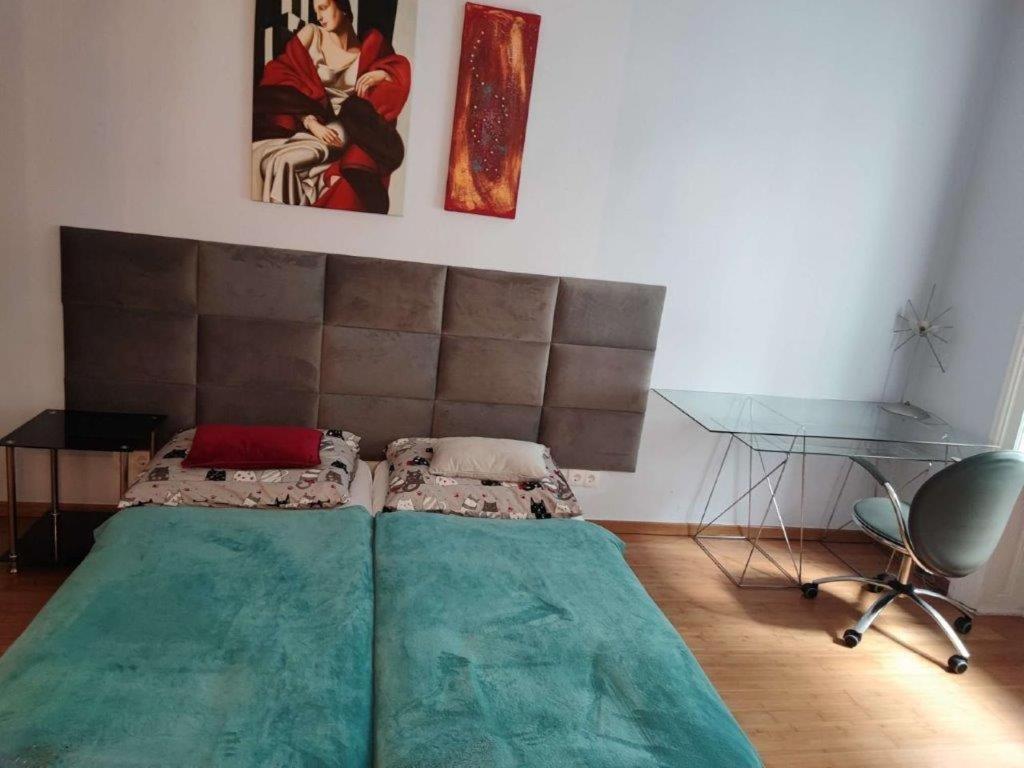 Central Vienna Apartment With Unique 40M2 City Garden & Self Check In エクステリア 写真