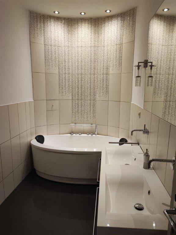 Central Vienna Apartment With Unique 40M2 City Garden & Self Check In エクステリア 写真
