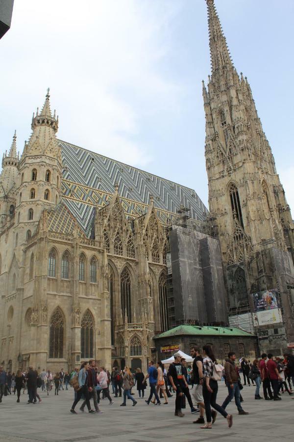 Central Vienna Apartment With Unique 40M2 City Garden & Self Check In エクステリア 写真