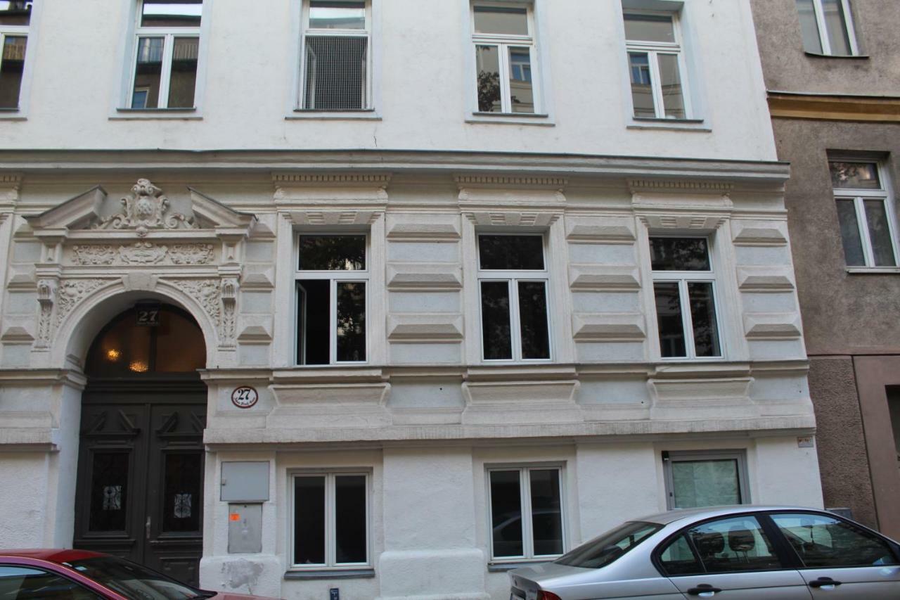 Central Vienna Apartment With Unique 40M2 City Garden & Self Check In エクステリア 写真